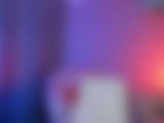 Live cam show with EricaNelson - Hot on Spunkpage