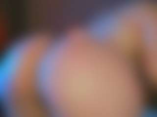 Live cam show with EricaNelson - Striptease on madthumbs