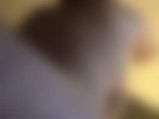 Live cam show with ShanahMc - Tease on Gym Cam Girls