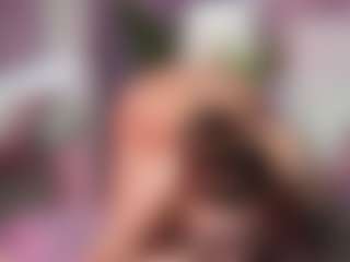 Live cam show with AmeliaJupiter - Average on Cam Slut