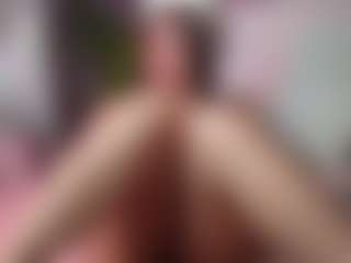 Live cam show with AmeliaJupiter - Average on Hubzter Live