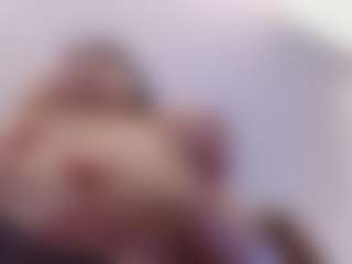 Live cam show with AnyaShySmile - Middle Aged on milfzrlive.com