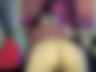 Live cam show with BarbieRiot - Blonde Hair on Camsoda