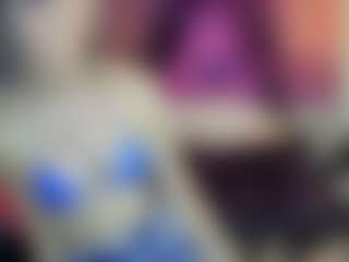 Live cam show with BarbieRiot - Skinny on AdultVida.com