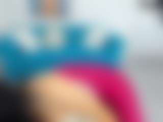 Live cam show with CarlaDevon - Green Eyes on Milfs Live