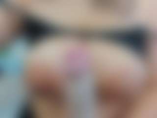 CarlaDevon's Live Sex Cam Show