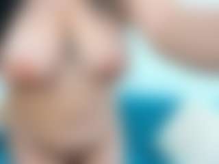 Live cam show with CarlaDevon - Green Eyes on Cam Slut
