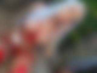 Live cam show with DiamondJoXXX - Brown Eyes Blonde Hair on Camming Site