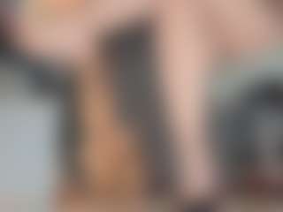 Live cam show with Sara - Big Nipples on parknlotfishbdy