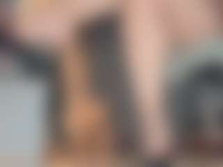 Live cam show with Sara - Big Nipples on Livezox