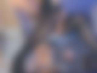 Spettacolo in cam dal vivo con Sara - Ass Clapping su Camsoda