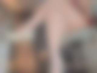 Live cam show with Sara - Big Nipples on infinitiblacc.com