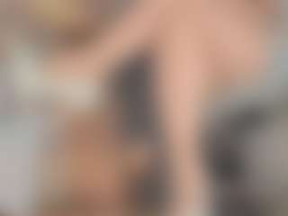 Live cam show with Sara - Big Nipples on Strip Flash - Live Sex Shows