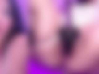 Live cam show with KittieEvaa - Control on PervPlay.com