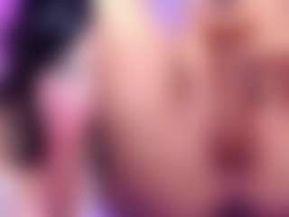 Live cam show with KittieEvaa - Barelylegal on CamwithHer
