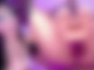 Live cam show with KittieEvaa - Fingers on Latina Girls
