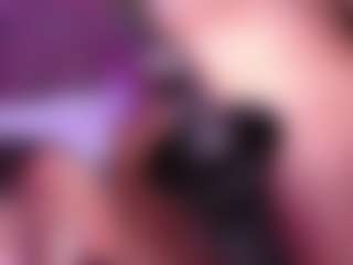 Live cam show with KittieEvaa - Fingering on Dare Cams