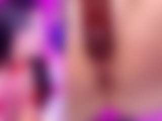 Live cam show with KittieEvaa - Petite Teen (18+) on Camming Site