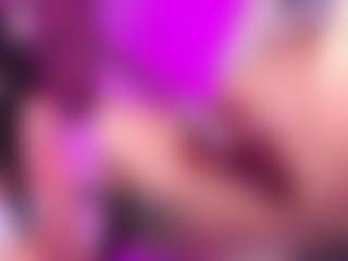 Live cam show with KittieEvaa - Deepthroat on Camsoda