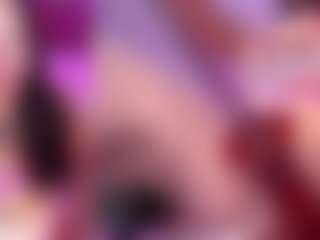 Live cam show with KittieEvaa - Skinny Teen (18+) on madthumbs