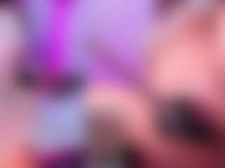 Live cam show with KittieEvaa - Petite on Milfs Live