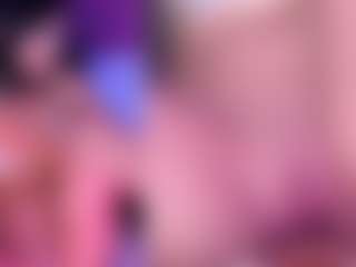 Live cam show with KittieEvaa - Skinny on Camsoda