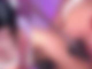Live cam show with KittieEvaa - Skinny on TeamSkeetLive