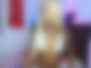 Live cam show with mia-fernand - Black Petite on wildcum.com