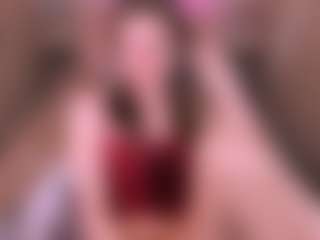 Live cam show with RoxyMorris - English on AdultVida.com