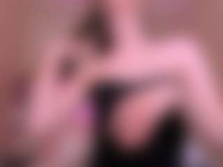 Live cam show with RoxyMorris - Smoking on livesexfox.com