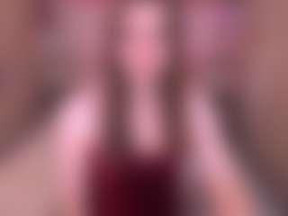 Live cam show with RoxyMorris - Average on Cam Slut