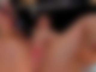 Live cam show with ZaraKafruni - Tease on xDating