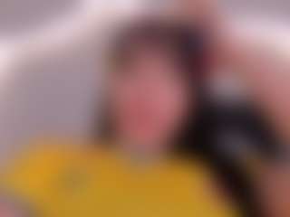 Live cam show with ZaraKafruni - Athletic on Strip Flash - Live Sex Shows