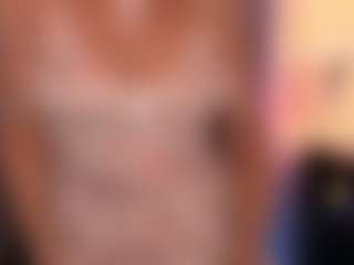 Live cam show with IreneMarlow - Nipple Play on Uber Horny