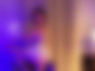 Live cam show with IreneMarlow - Moaning on Camsoda