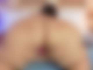 selennacooper MILF webcam performer live streaming