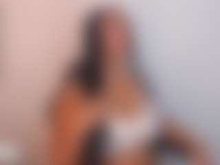 Live cam show with TinaCurly - Green Eyes on eurowanks.com
