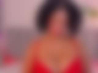 Live cam show with TinaCurly - White on studioflirtlive.com | colombia