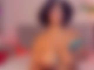 Live cam show with TinaCurly - Twerk on Soda Cam