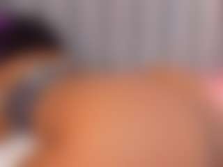 Live cam show with TinaCurly - Deepthroat on slutload