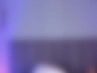 Live cam show with TinaCurly - Green Eyes on AdultVida.com