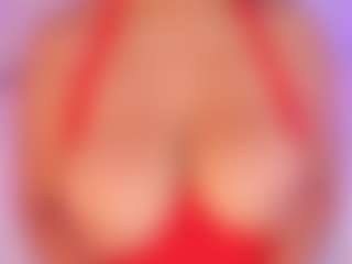 Live-camshow met TinaCurly - Shaved op Camsoda