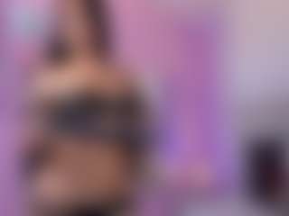 Live cam show with Violeta-Santanna - Curvy on Camsoda