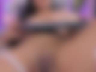 Live cam show with Violeta-Santanna - Fetish Brown Hair on CamwithHer