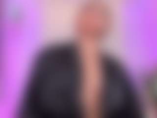 Live cam show with Violeta-Santanna - Petite Young Adult on Fling VIP Chat