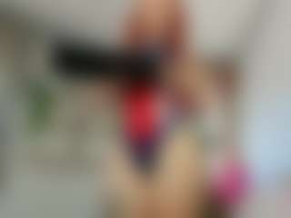 Live cam show with ainoa-good-vibes - Bedroom Red Hair on Camiplay Live