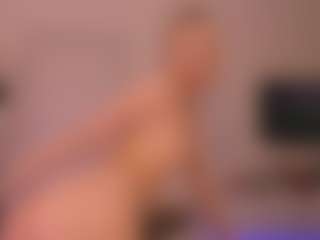 Live cam show with Tiffany-Jade - Solo on TeamSkeetLive