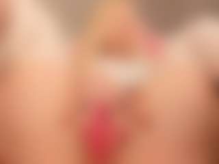 Live cam show with Tiffany-Jade - Eating Pussy on PervPlay.com