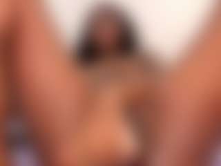 Live cam show with AgathaSamuels - Bikini on WildCum