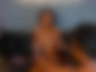 Live cam show with CleopatraFoxy - Strip on Gym Cam Girls
